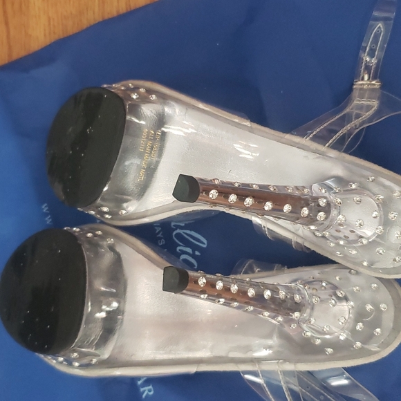 Clear heels, worn once, with box like new. - Picture 4 of 7